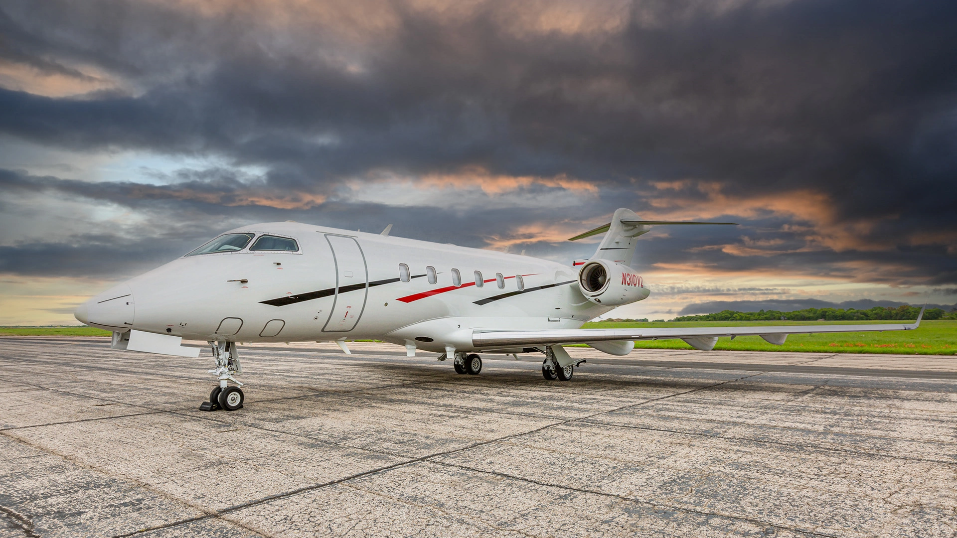 Alerion Challenger 300 - N310VZ available for private charter by Alerion Aviation.